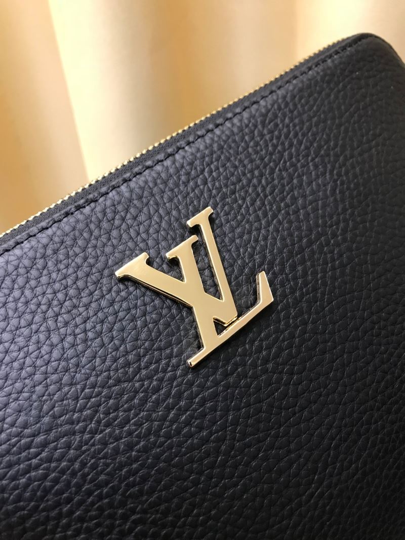 Louis Vuitton Clutch Bags